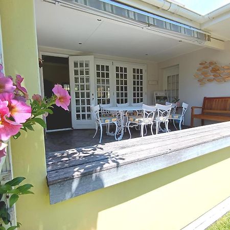 On The Bay Bed and Breakfast Port Elizabeth Exteriör bild