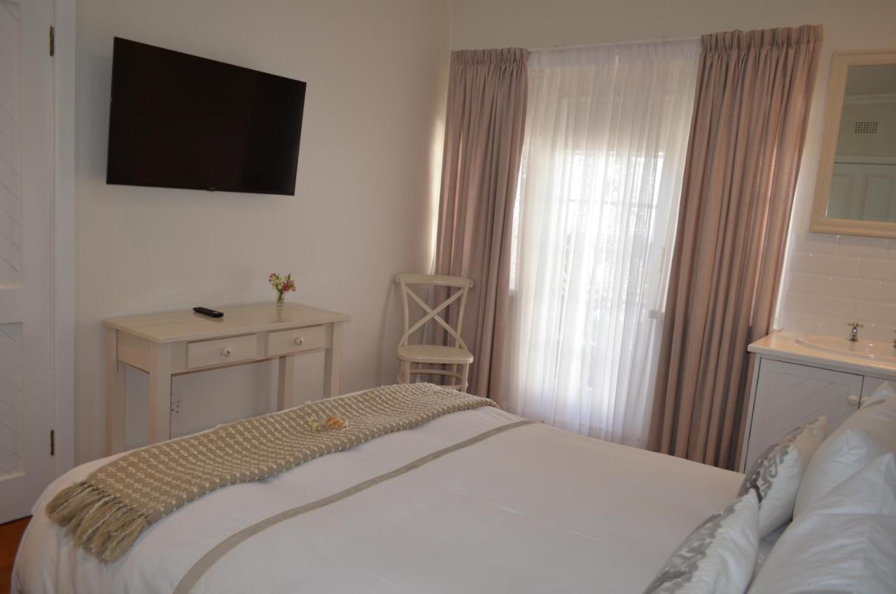 On The Bay Bed and Breakfast Port Elizabeth Exteriör bild