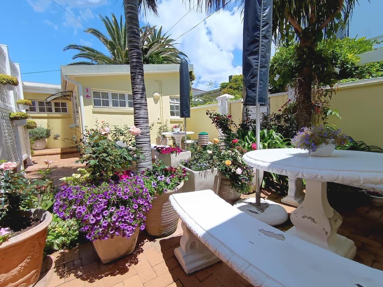 On The Bay Bed and Breakfast Port Elizabeth Exteriör bild